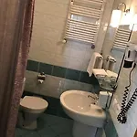 ホテル Restauracja Podzamcze 2*
