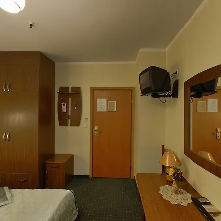 Restauracja Podzamcze 호텔 2*