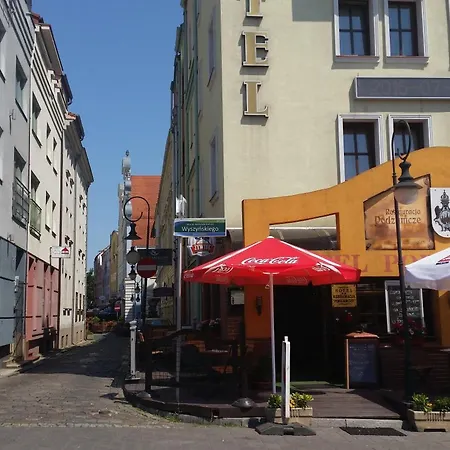 ホテル Restauracja Podzamcze シュチェチン