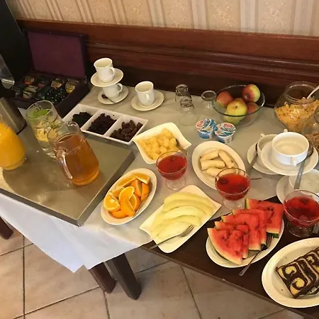 Restauracja Podzamcze 酒店 什切青