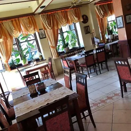 Restauracja Podzamcze 호텔