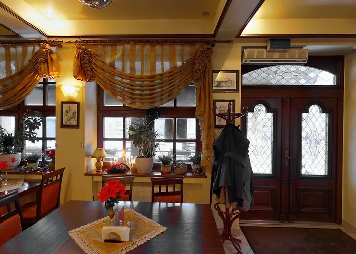 Restauracja Podzamcze ホテル 2*