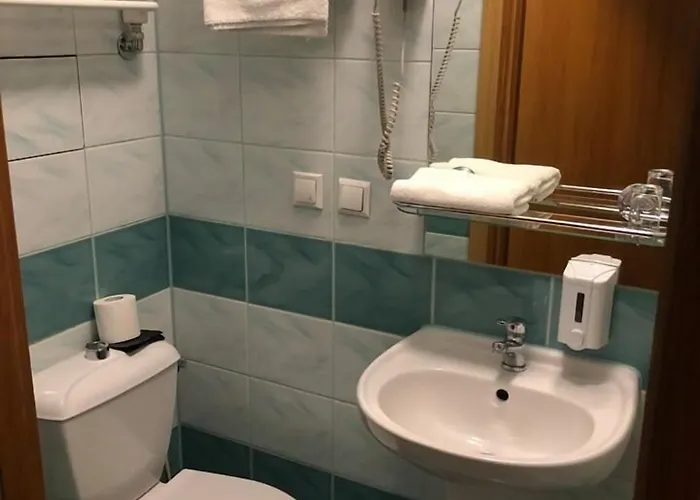 ホテル Restauracja Podzamcze